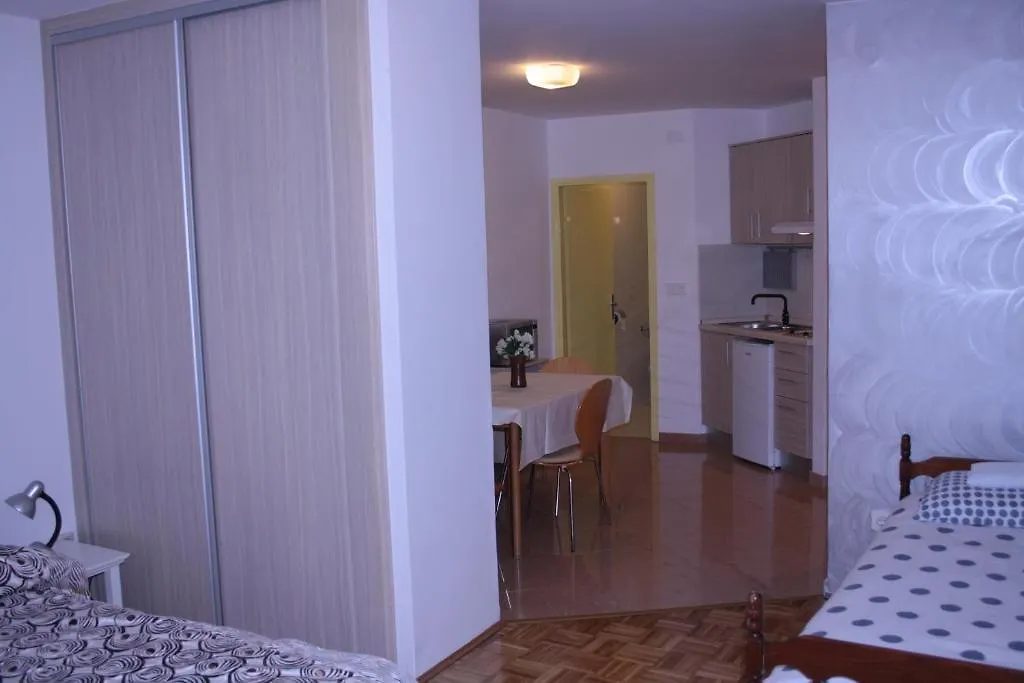 Apartments Tomato Novigrad Istria