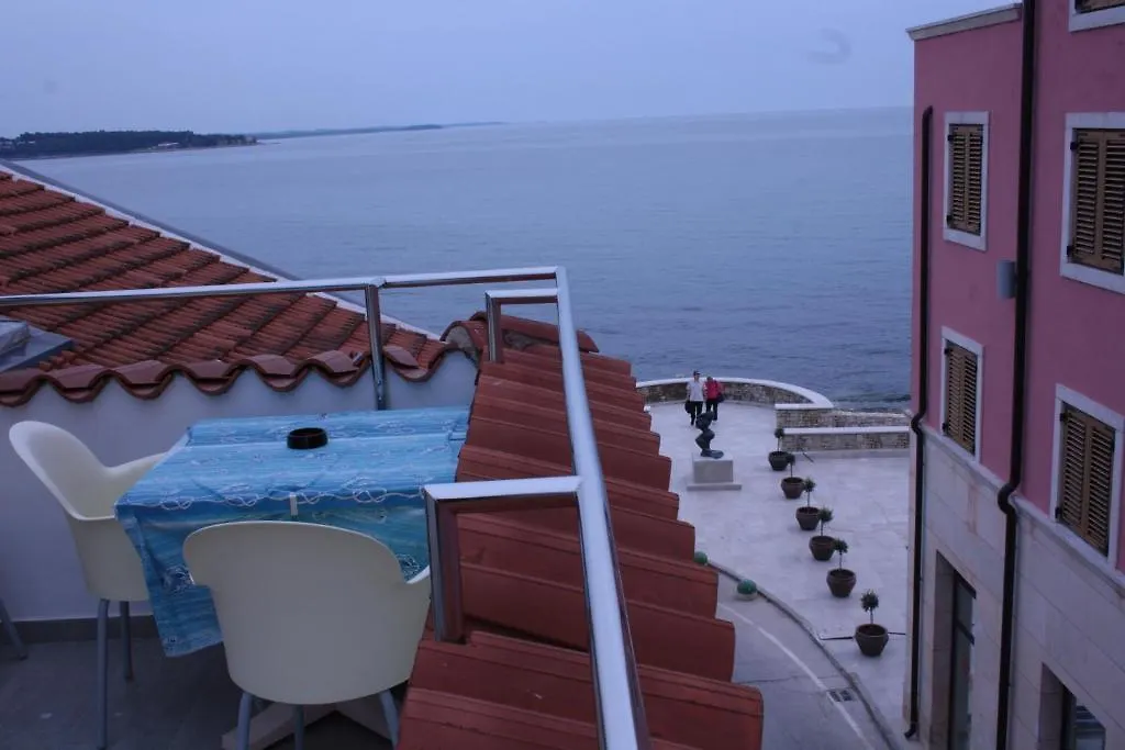 Apartments Tomato Novigrad  Croatia