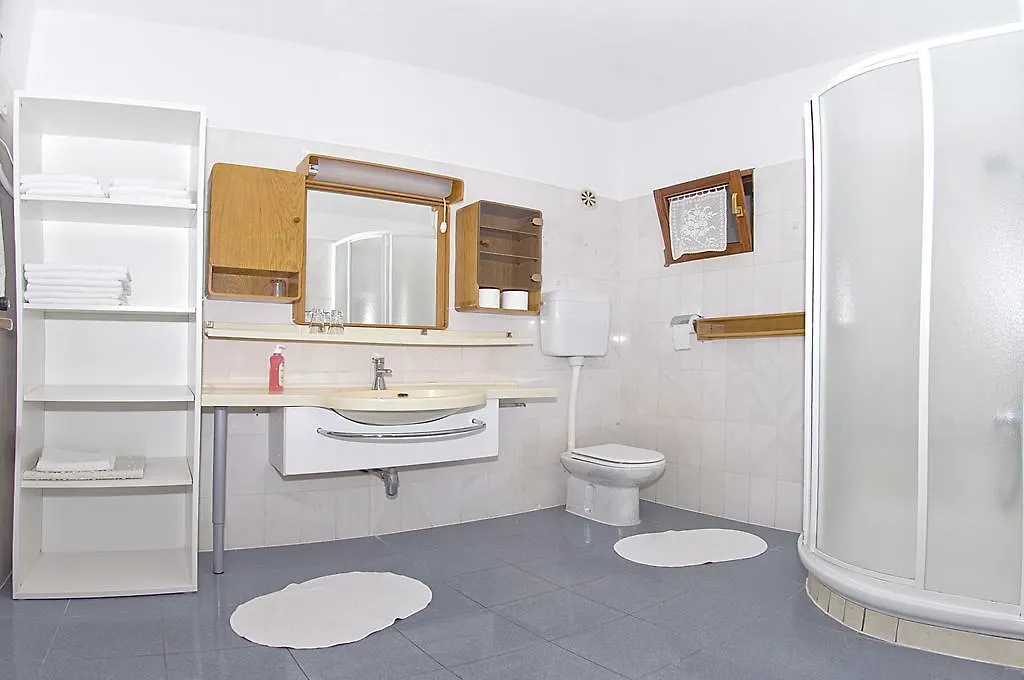 Apartments Tomato Novigrad  0*, Novigrad (Istria) Croatia