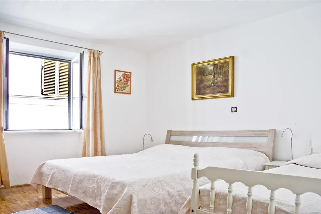 Apartments Tomato Novigrad  0*, Novigrad (Istria) Croatia